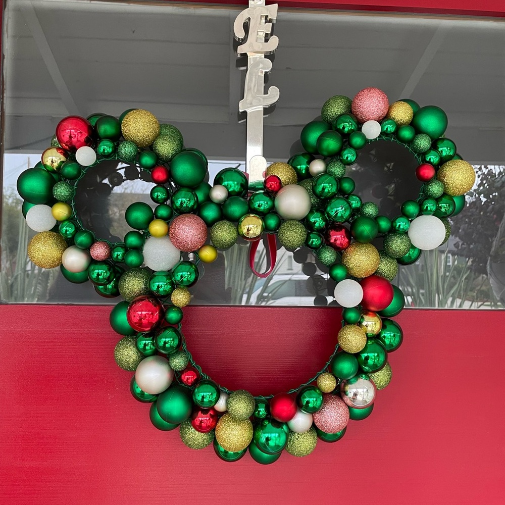 Disney Mickey Mouse Festive Green and Gold Holiday Wreath